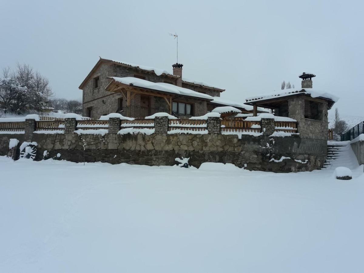 El Rondillo de Gredos Hostal Hoyos del Collado Exterior foto